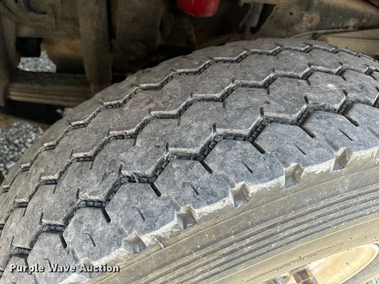 image for item DP6695 2006 Mack MR688S refuse truck