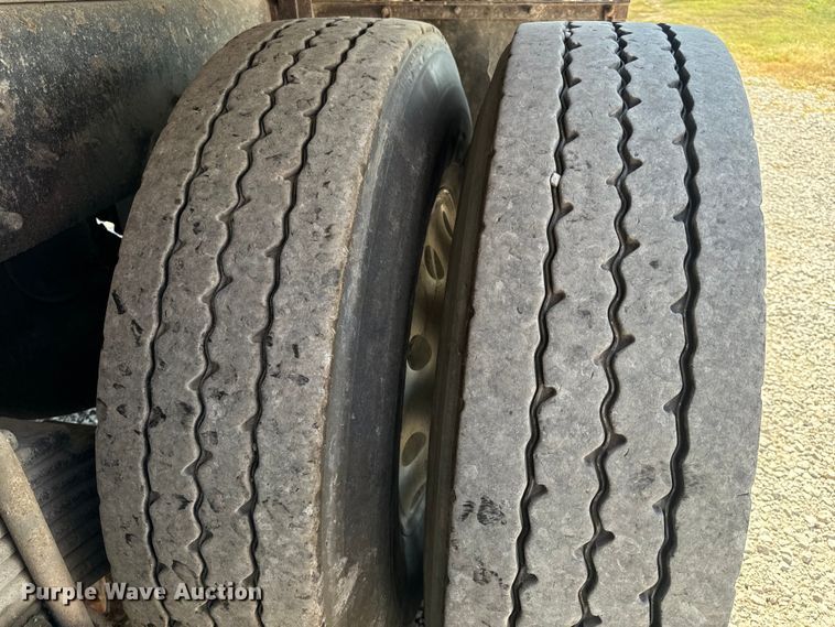 image for item DP6695 2006 Mack MR688S refuse truck