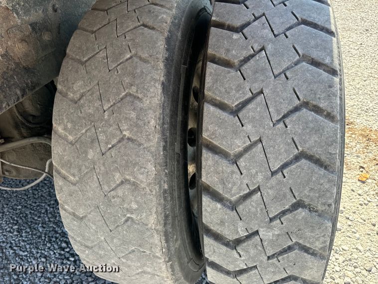 image for item DP6695 2006 Mack MR688S refuse truck