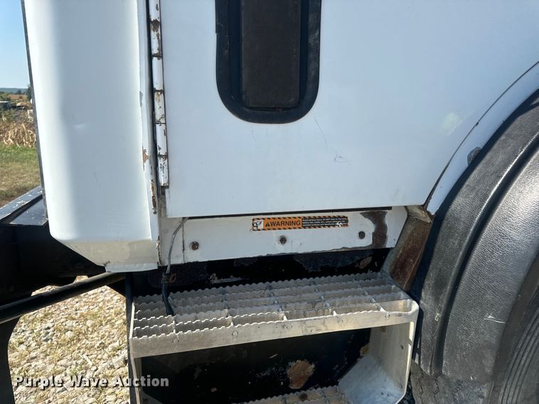 image for item DP6696 2004 Mack MR688 refuse truck