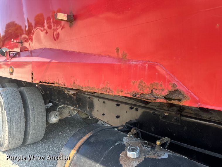 image for item DP6696 2004 Mack MR688 refuse truck