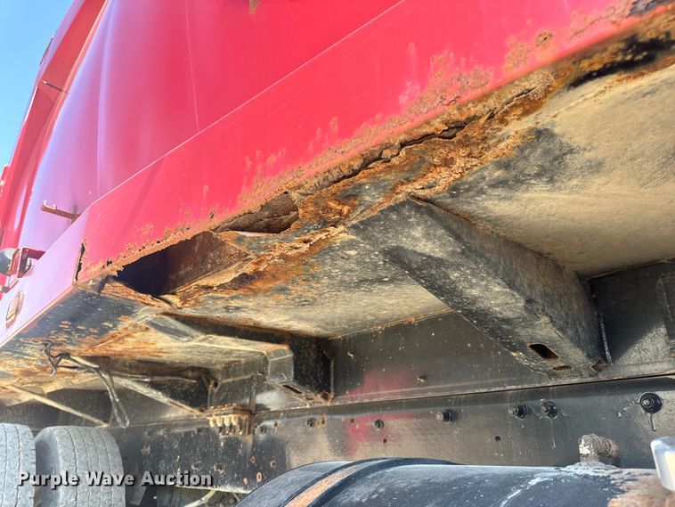 image for item DP6696 2004 Mack MR688 refuse truck