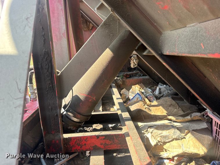 image for item DP6696 2004 Mack MR688 refuse truck