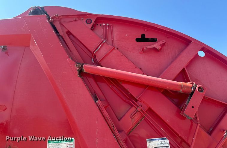 image for item DP6696 2004 Mack MR688 refuse truck