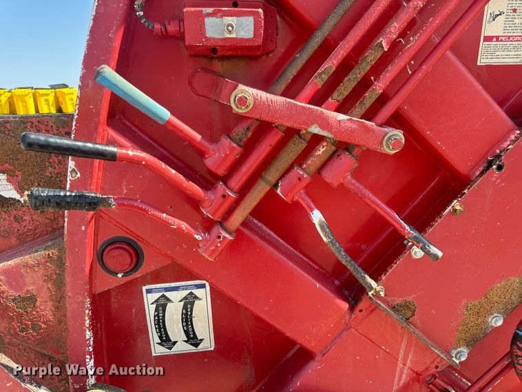 image for item DP6696 2004 Mack MR688 refuse truck