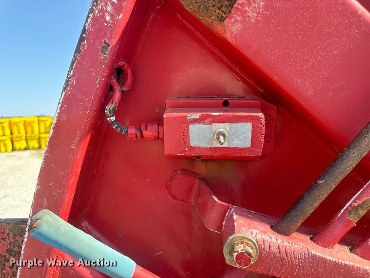 image for item DP6696 2004 Mack MR688 refuse truck