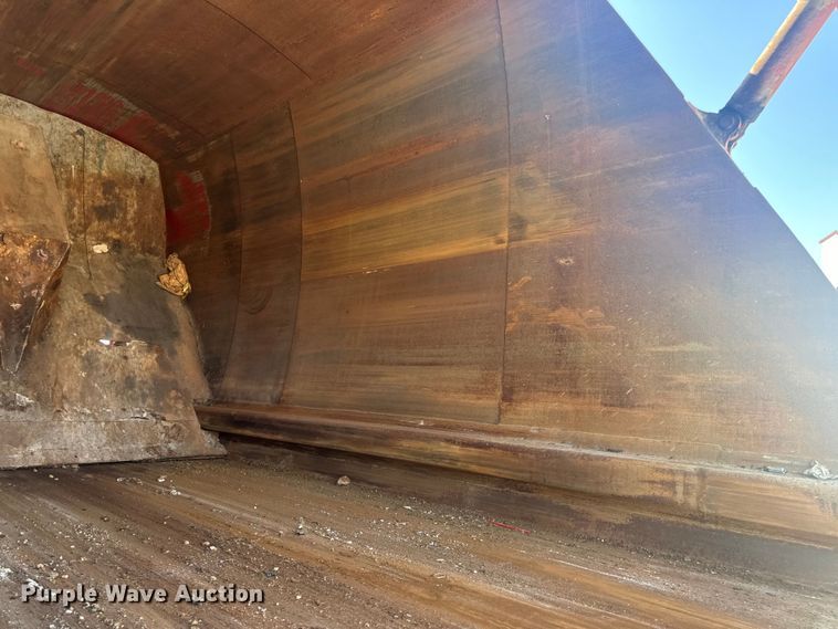 image for item DP6696 2004 Mack MR688 refuse truck