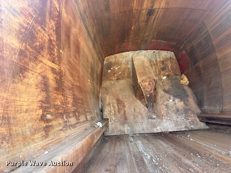 image for item DP6696 2004 Mack MR688 refuse truck