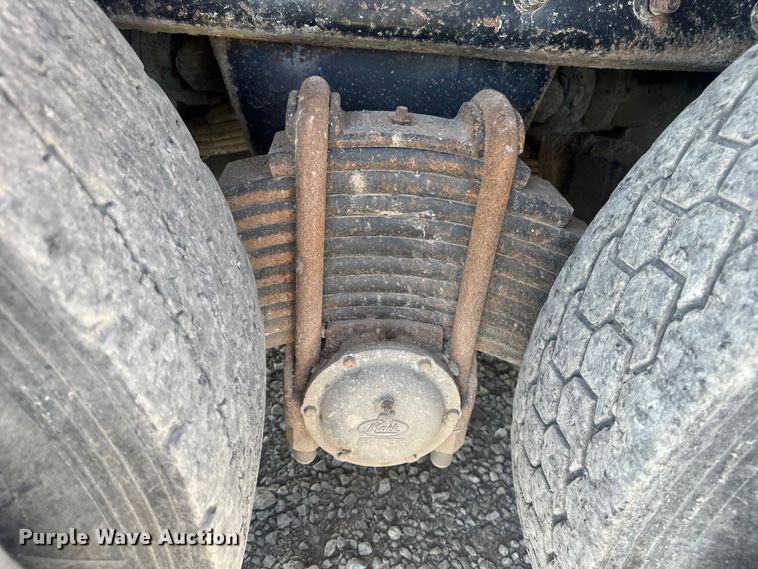 image for item DP6696 2004 Mack MR688 refuse truck