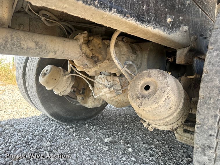 image for item DP6696 2004 Mack MR688 refuse truck