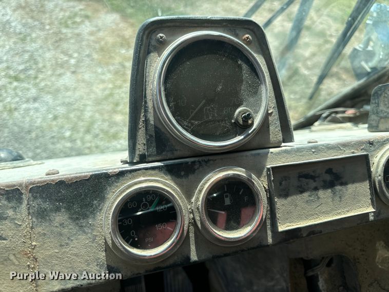 image for item DP6696 2004 Mack MR688 refuse truck