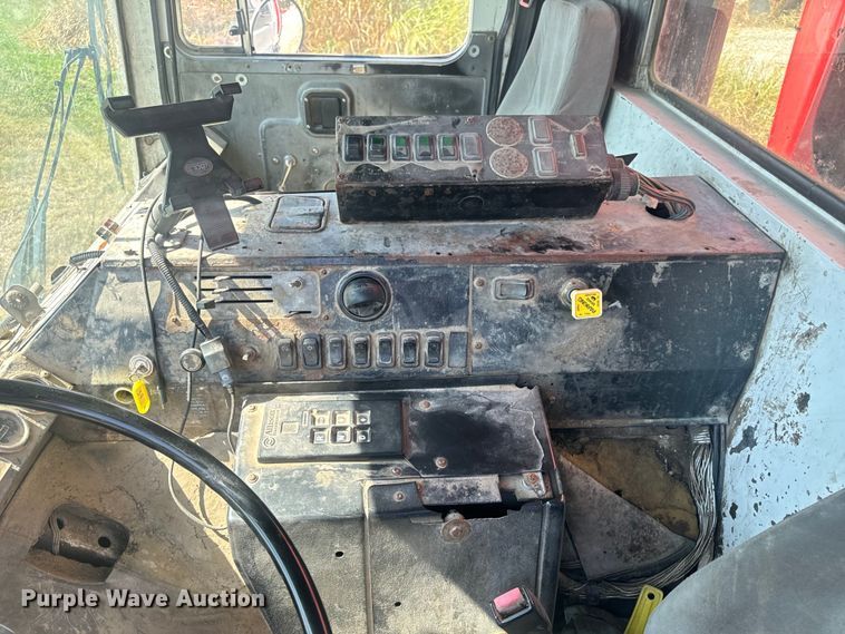 image for item DP6696 2004 Mack MR688 refuse truck