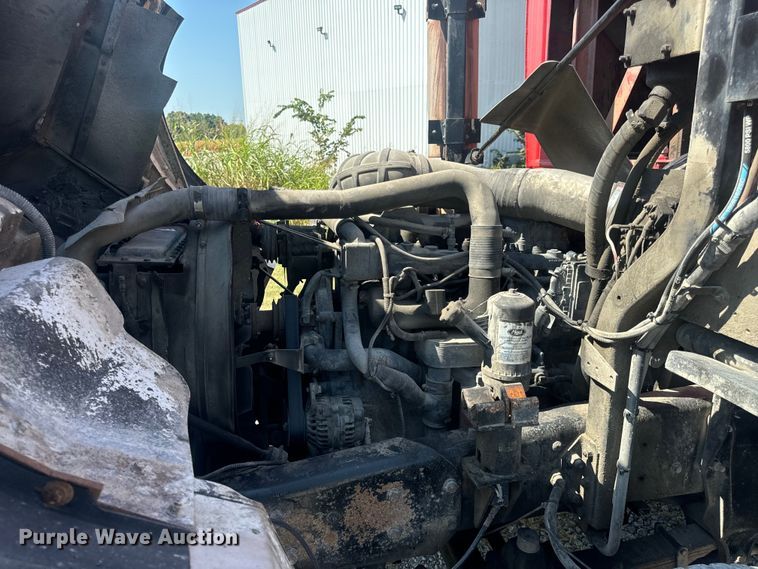 image for item DP6696 2004 Mack MR688 refuse truck