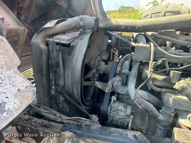 image for item DP6696 2004 Mack MR688 refuse truck