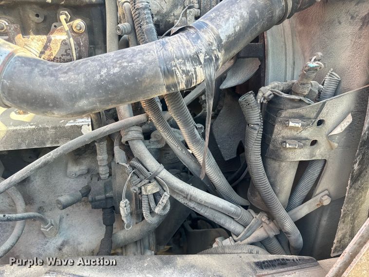 image for item DP6696 2004 Mack MR688 refuse truck