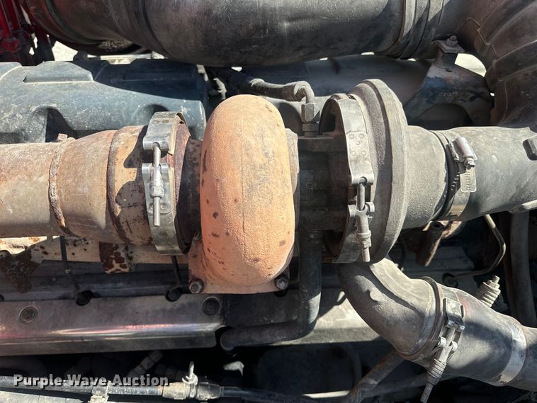 image for item DP6696 2004 Mack MR688 refuse truck