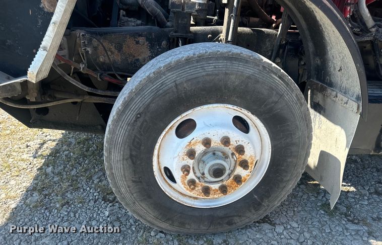 image for item DP6696 2004 Mack MR688 refuse truck