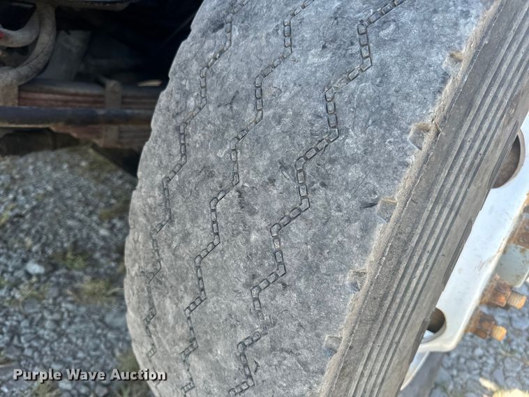 image for item DP6696 2004 Mack MR688 refuse truck