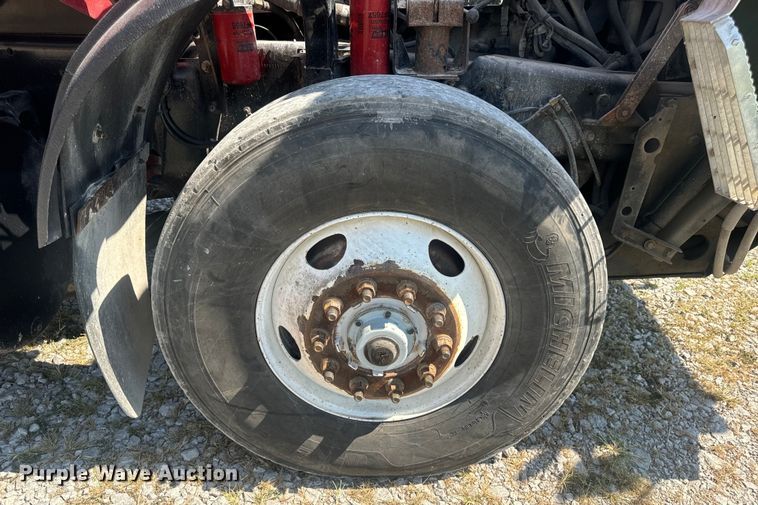 image for item DP6696 2004 Mack MR688 refuse truck