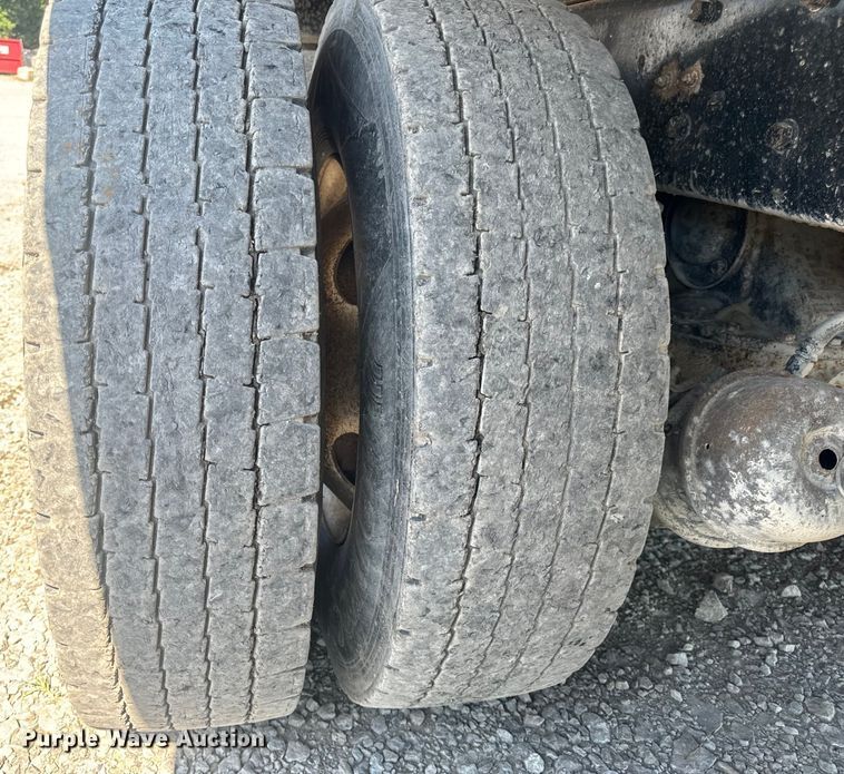 image for item DP6696 2004 Mack MR688 refuse truck