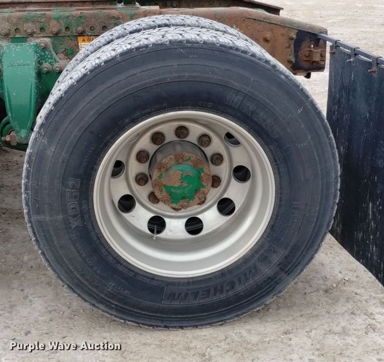 image for item DQ6058 2015 Freightliner Cascadia semi truck