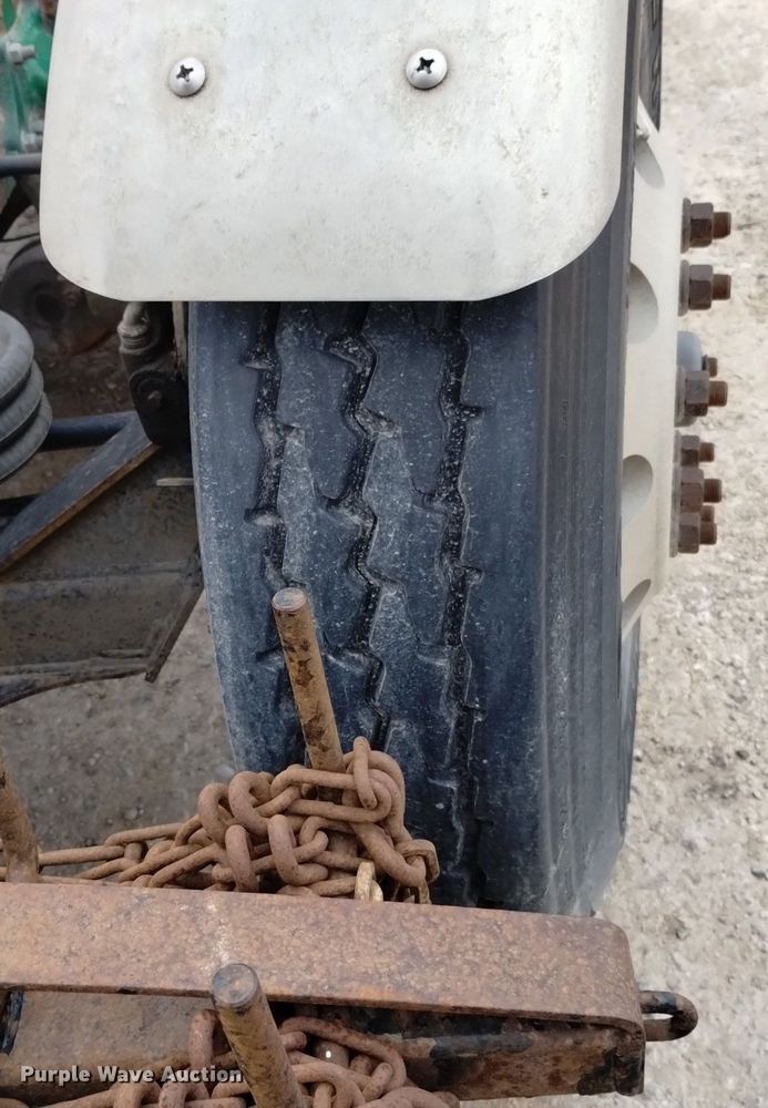 image for item DQ6058 2015 Freightliner Cascadia semi truck