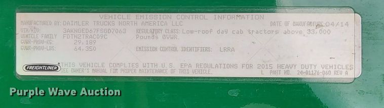 image for item DQ6058 2015 Freightliner Cascadia semi truck