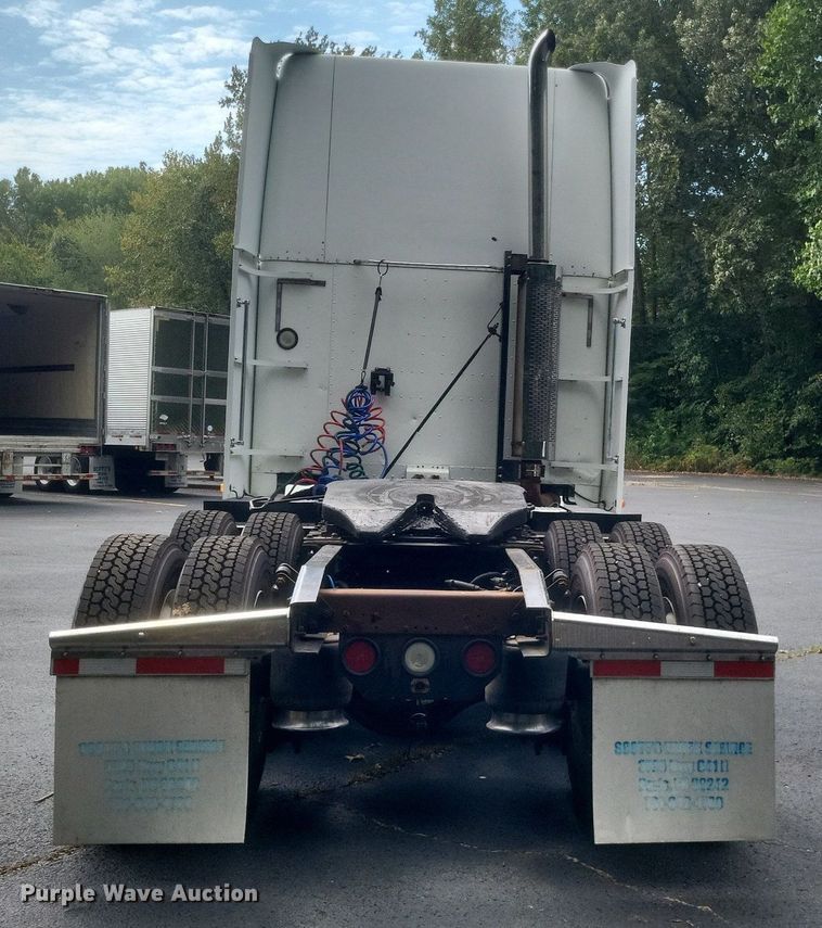 image for item DR4970 1999 Freightliner  FLD semi truck