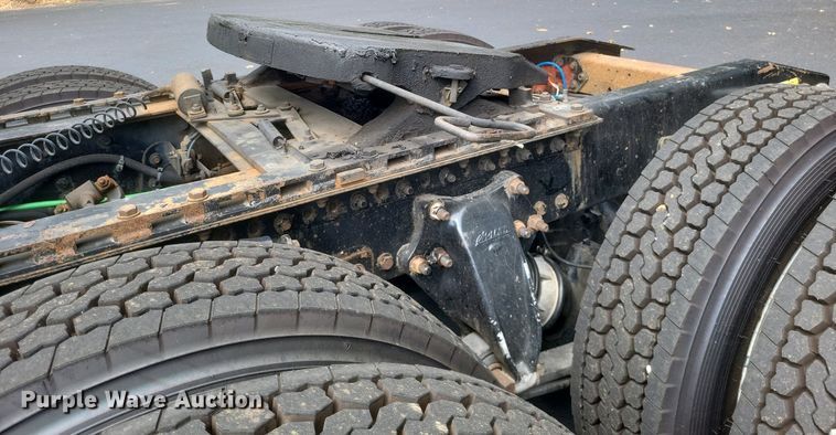 image for item DR4970 1999 Freightliner  FLD semi truck