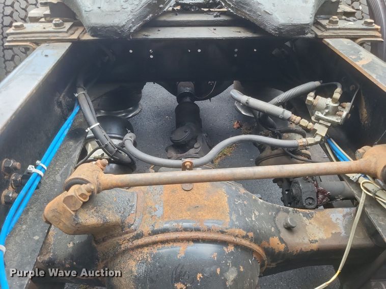 image for item DR4970 1999 Freightliner  FLD semi truck