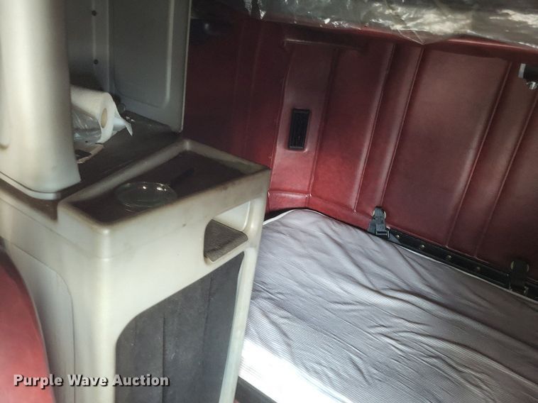 image for item DR4970 1999 Freightliner  FLD semi truck