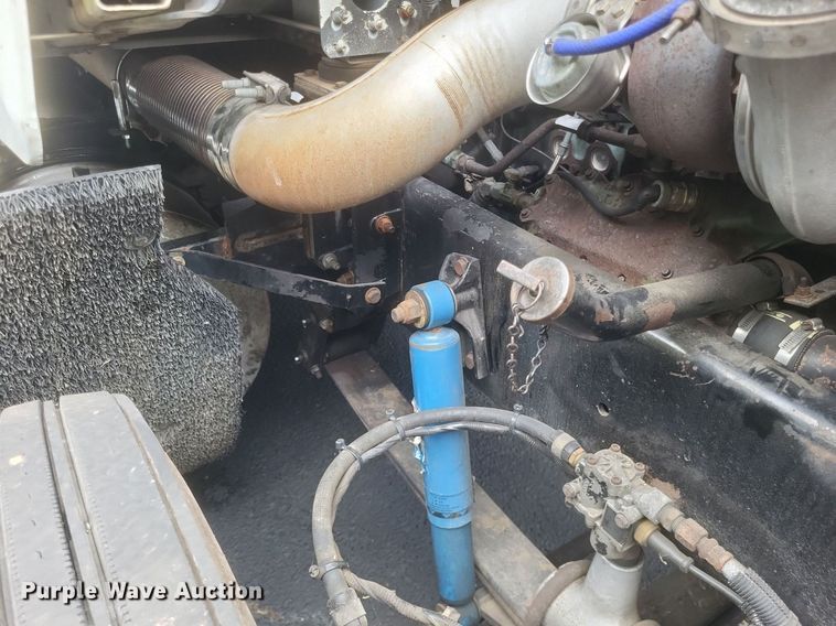 image for item DR4970 1999 Freightliner  FLD semi truck