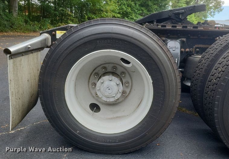 image for item DR4970 1999 Freightliner  FLD semi truck