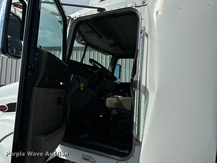 image for item DX1080 2012 Peterbilt 384 semi truck