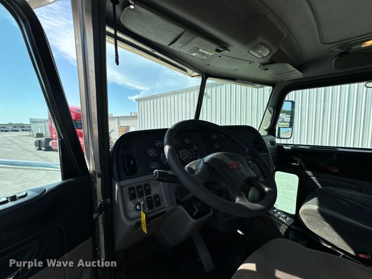 image for item DX1080 2012 Peterbilt 384 semi truck