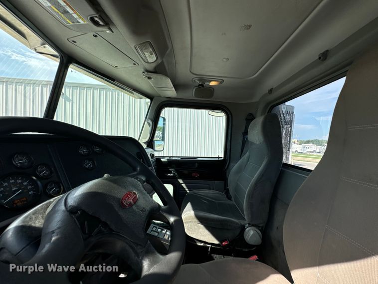 image for item DX1080 2012 Peterbilt 384 semi truck