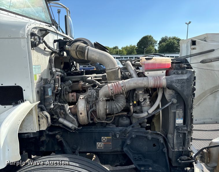 image for item DX1080 2012 Peterbilt 384 semi truck