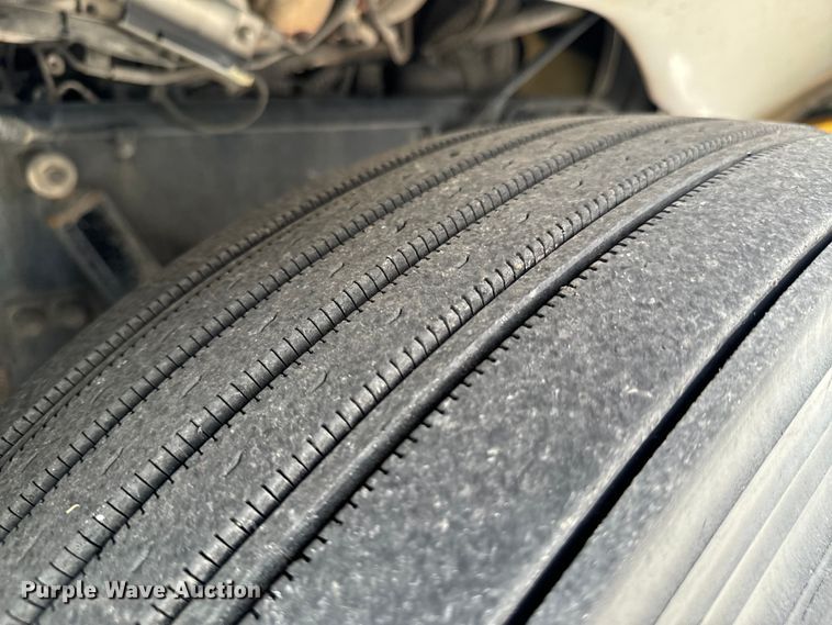 image for item DX1080 2012 Peterbilt 384 semi truck