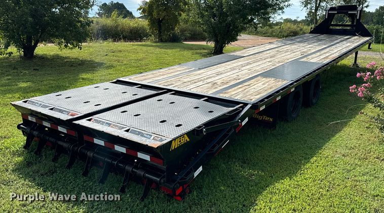 image for item DX1087 2021 BigTex  22GN HD equipment trailer