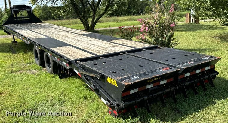 image for item DX1087 2021 BigTex  22GN HD equipment trailer