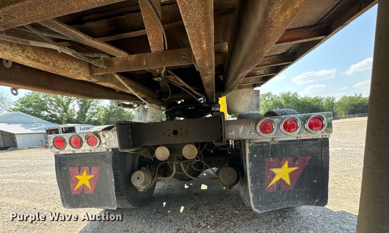 image for item DX1099 1975 White Western Star semi truck