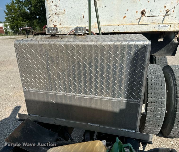 image for item DX1099 1975 White Western Star semi truck