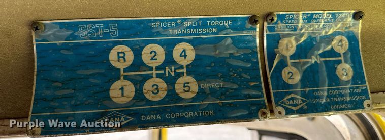 image for item DX1099 1975 White Western Star semi truck