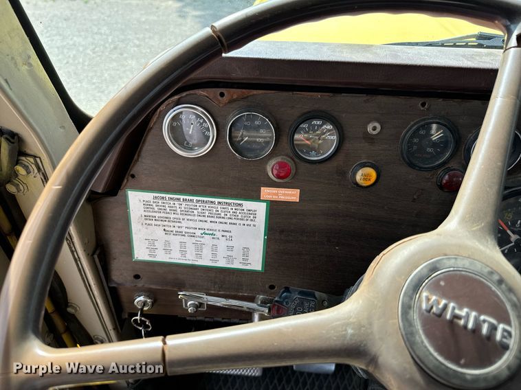 image for item DX1099 1975 White Western Star semi truck