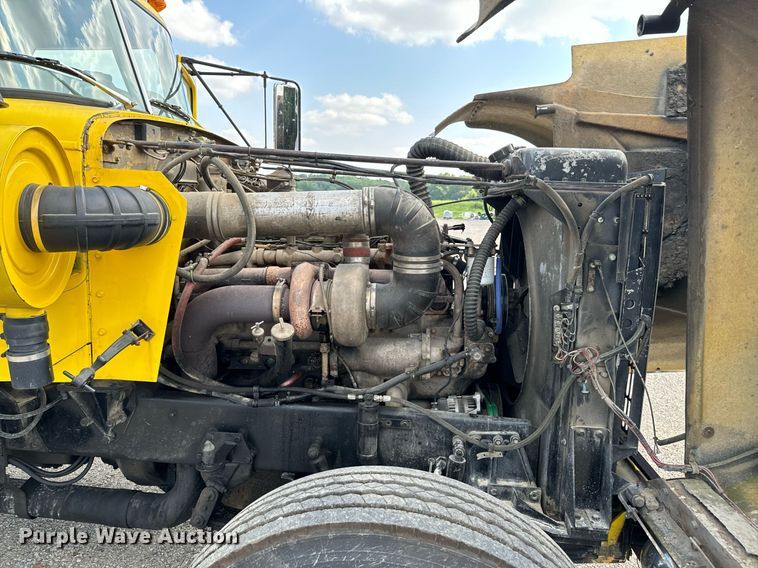 image for item DX1099 1975 White Western Star semi truck