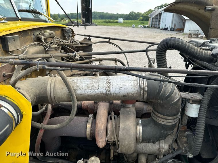 image for item DX1099 1975 White Western Star semi truck