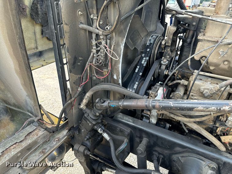 image for item DX1099 1975 White Western Star semi truck