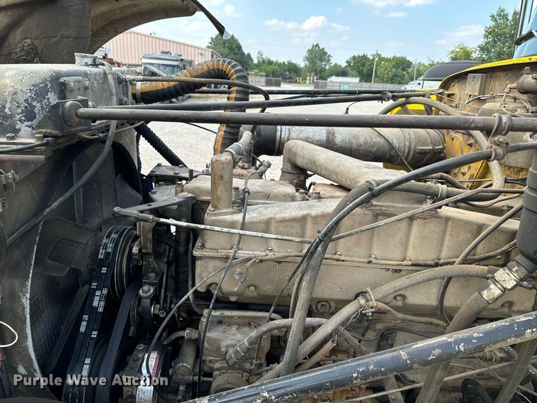 image for item DX1099 1975 White Western Star semi truck