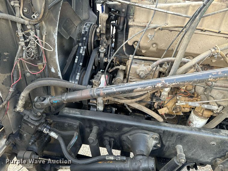 image for item DX1099 1975 White Western Star semi truck