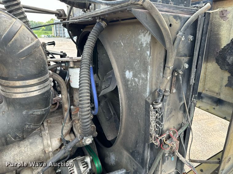 image for item DX1099 1975 White Western Star semi truck